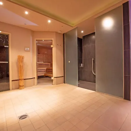 Dappers Wellness Отель 4*