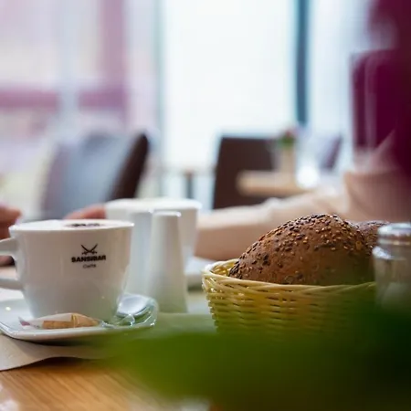 Отель Dappers Wellness 4*