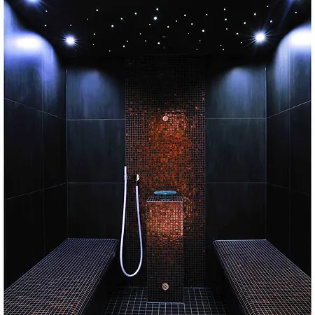 Dappers Wellness فندق